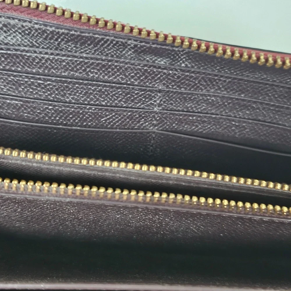 Coach Burgundy Crossgrain Leather Accordion Zip Wallet Wristlet Gold Hardware